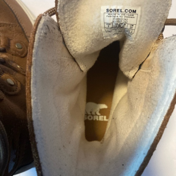 Sorel Kids SZ 2 brown Explorer boots waterproof like new - Picture 15 of 15